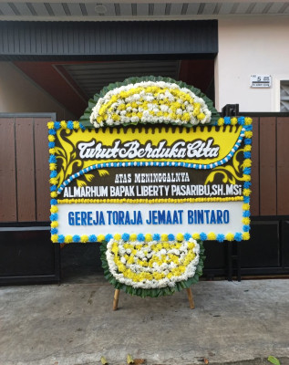 Papan Bunga Duka di Geselma